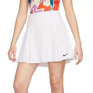 Nike Women's Classic White Mini Skirt